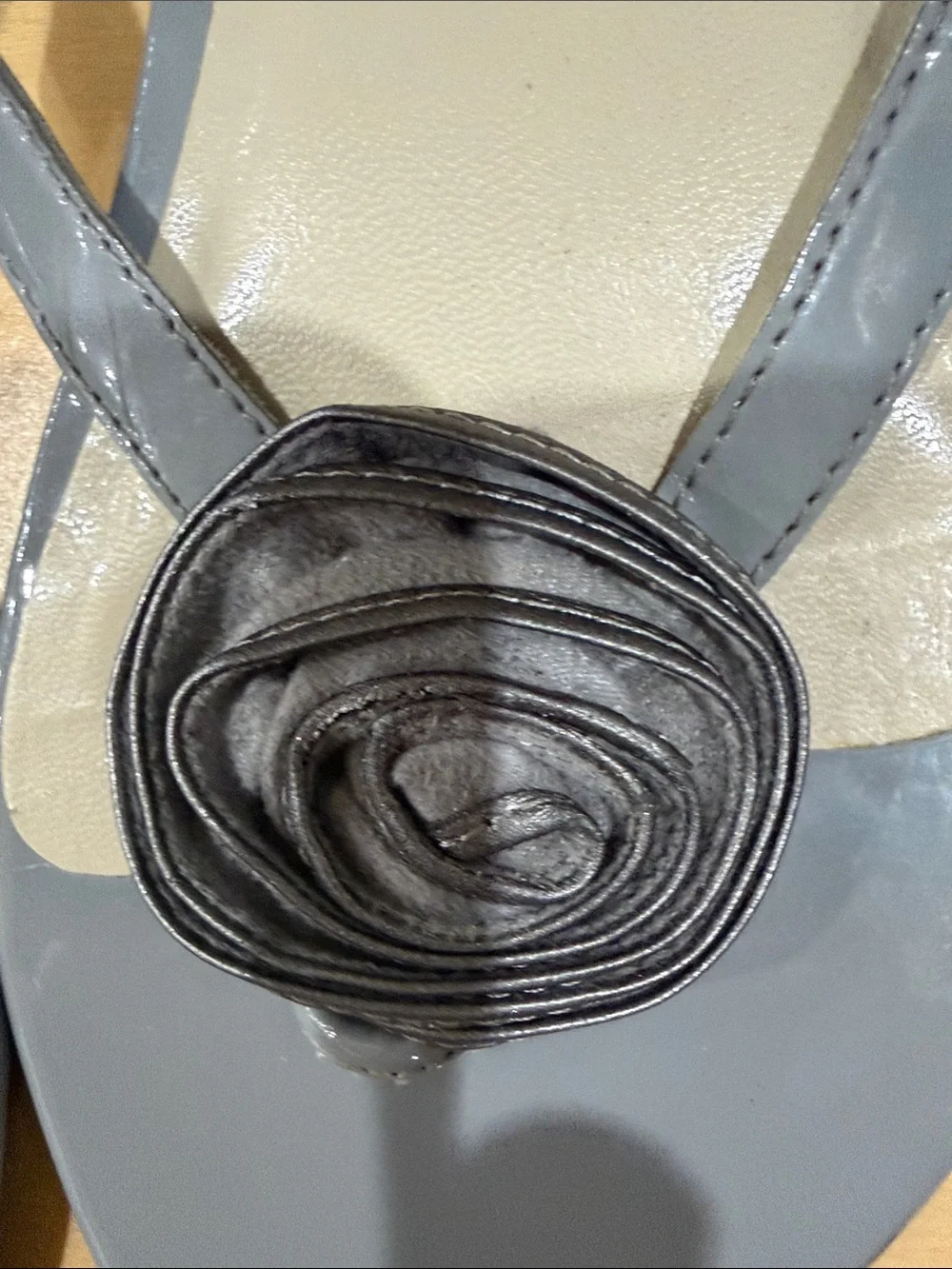 Gray Sandals with  rose  Size 10